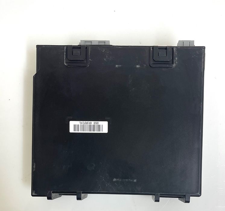 Radio control module - 2019 Chevrolet Traverse LT Cloth