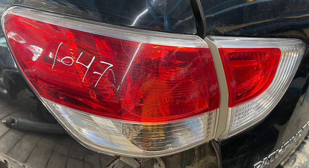 Tail Light (LH) - 2014 Nissan Pathfinder