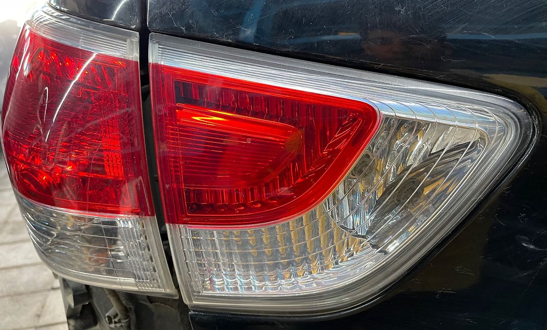 Tail Light (LH) - 2014 Nissan Pathfinder