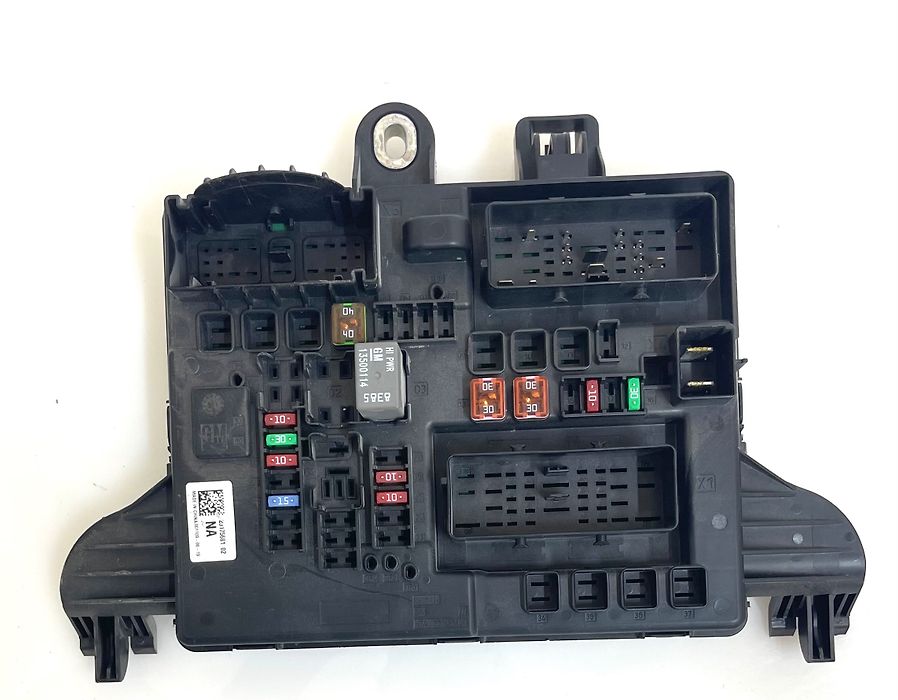 Fuse box - 2019 Cadillac XTS Luxury FWD