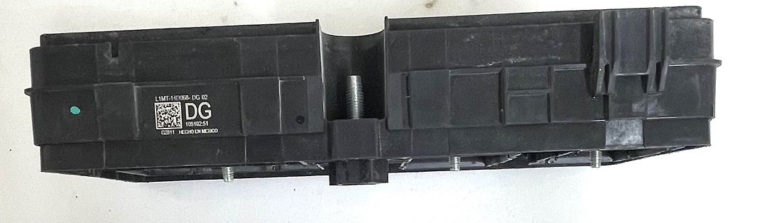 Fuse box - 2021 Ford Explorer XLT