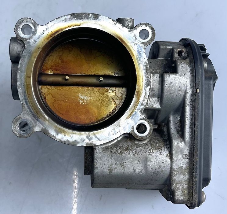 Throttle body - 2013 Ford Explorer