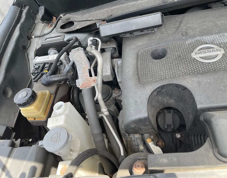 Engine  - 2014 Nissan Pathfinder SE 3.5i