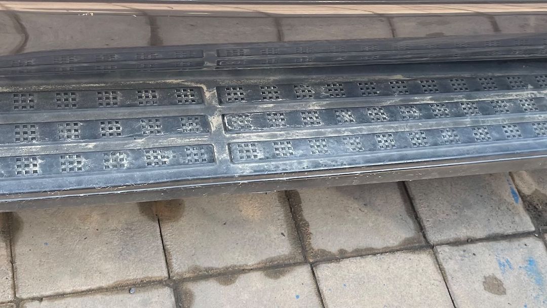 Running board - 2012 Toyota Sequoia UCK60L