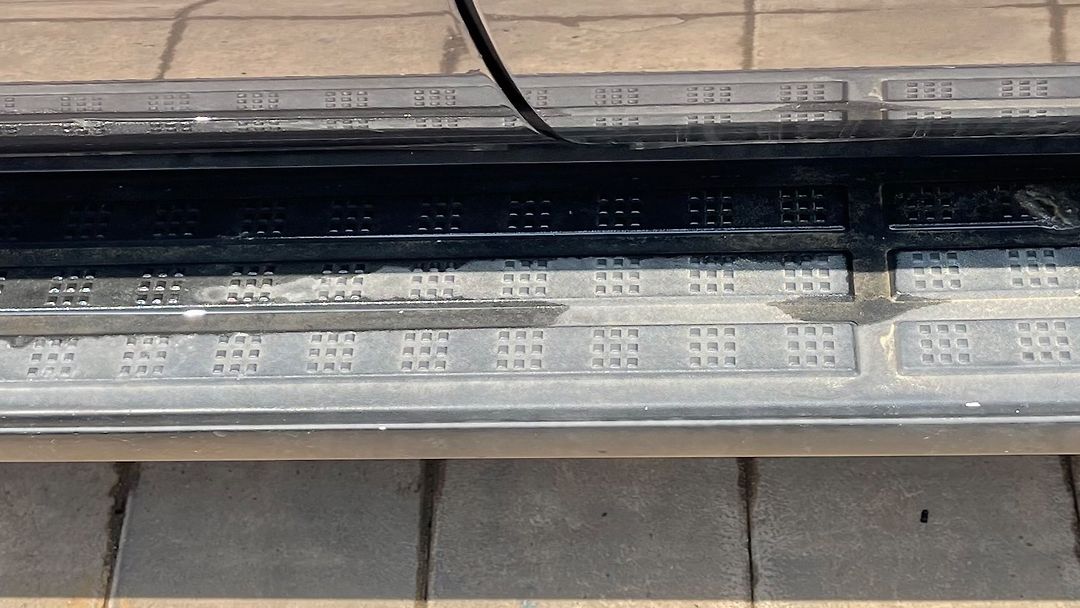 Running board - 2012 Toyota Sequoia UCK60L