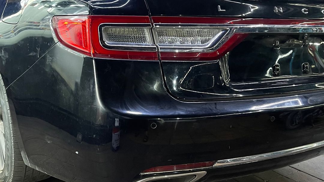 Rear bumper - 2017 Lincoln Continental