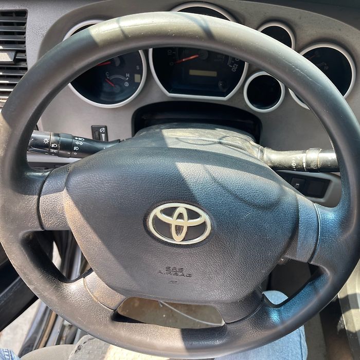 Steering wheel - 2010 Toyota Tundra