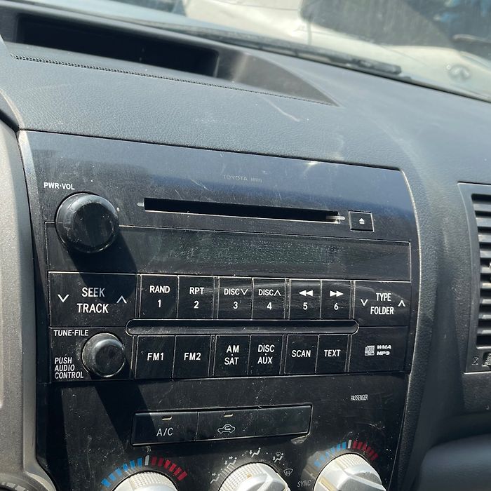 Dashboard  - 2010 Toyota Tundra