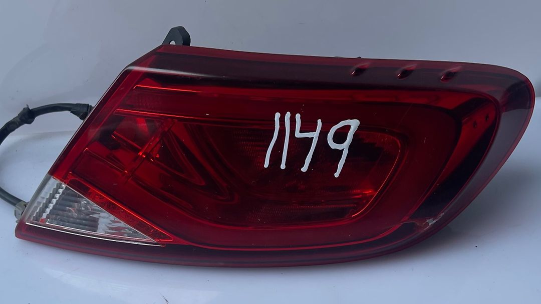 Tail Light (RH) - 2016 Chrysler 200