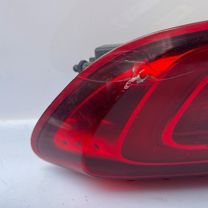 Tail Light (RH) - 2016 Chrysler 200