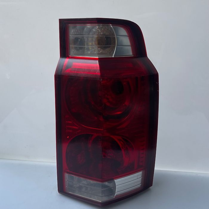 Tail Light (RH) - 2006 Jeep Commander