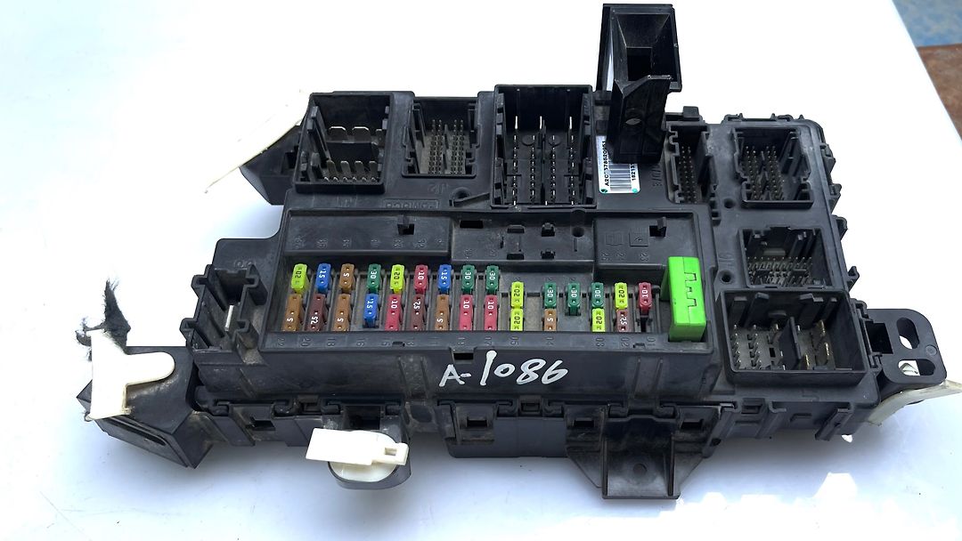 Fuse box - 2018 Ford Expedition