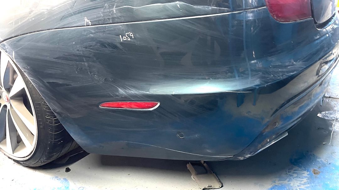 Rear Bumper - 2019 Jaguar XJ