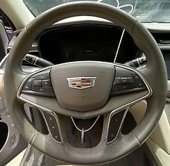 Steering wheel - 2019 Cadillac XT5