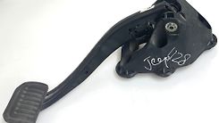 Pedal brake/clutch - 2022 Jeep Grand Cherokee L Limited