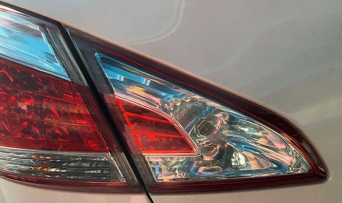 Tail Light (LH) - 2011 Nissan Murano