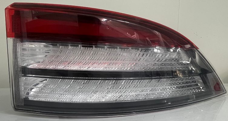 Tail Light (RH) - 2020 Lincoln Aviator Reserve