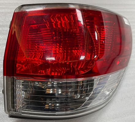 Tail Light (RH) - 2014 Nissan Pathfinder