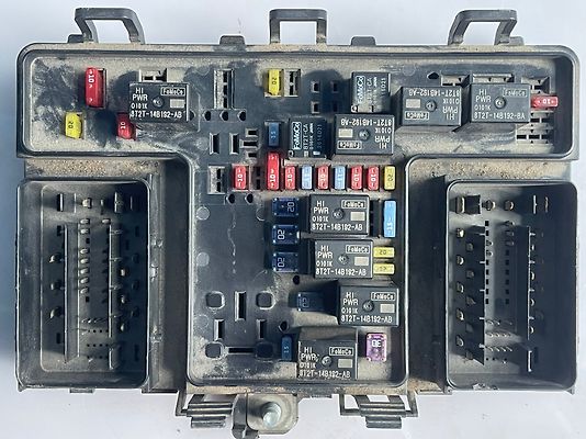 Fuse box - 2016 Ford Edge