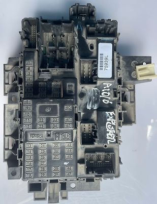 Fuse box - 2011 Ford Explorer