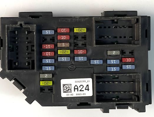 Fuse box - 2011 GMC DENALI