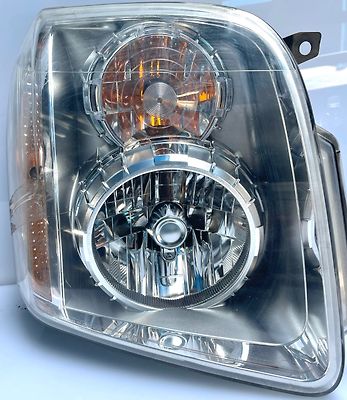 Headlight (RH) - 2007 GMC Yukon