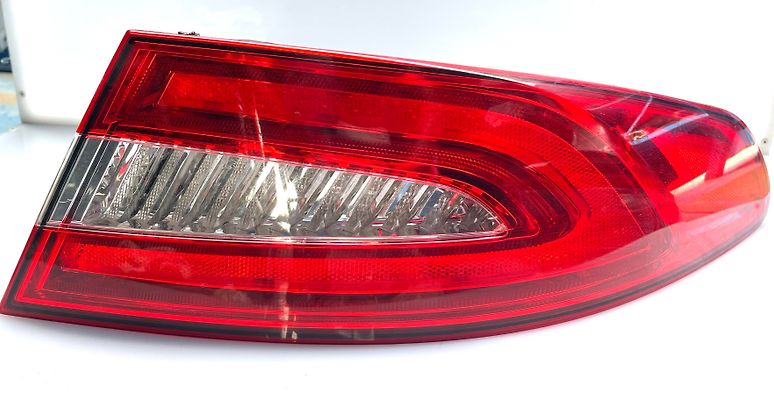 Tail Light (RH) - 2015 Jaguar XF