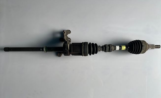 Axle (RH) - 2014 Nissan Pathfinder