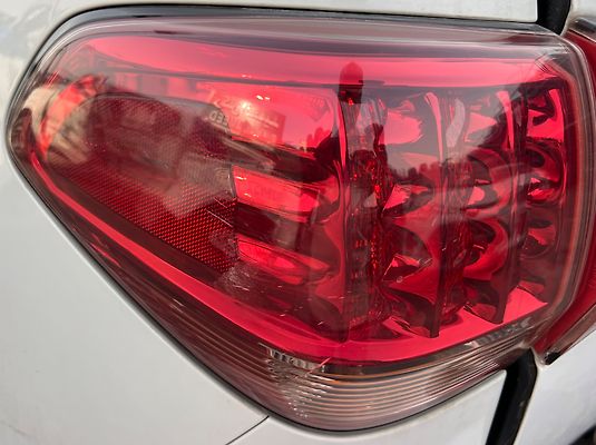 Tail light - 2012 Infiniti QX56