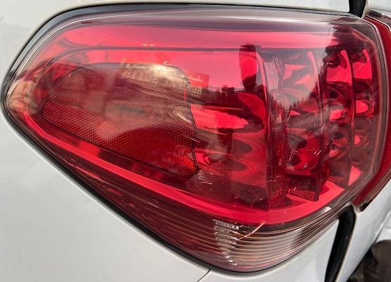 Tail light - 2012 Infiniti QX56