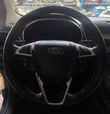 Steering wheel - 2017 Ford Edge