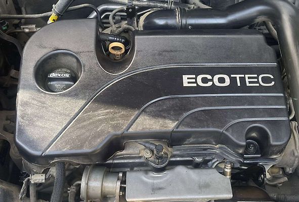 Engine  - 2018 Chevrolet Equinox