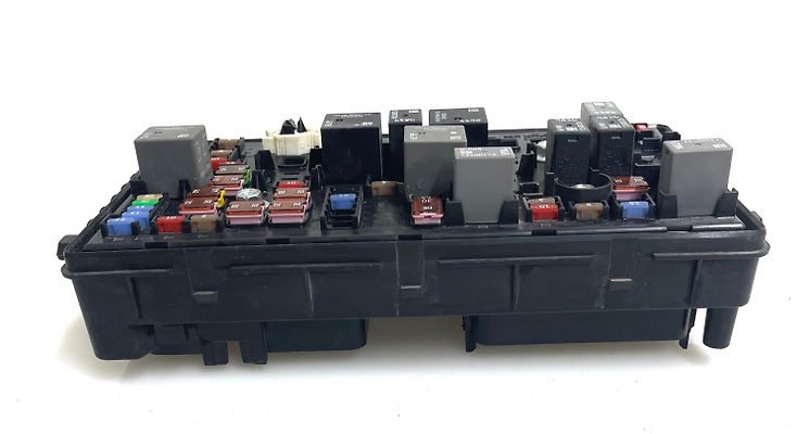 Fuse box - 2022 Cadillac CT4 Premium Luxury