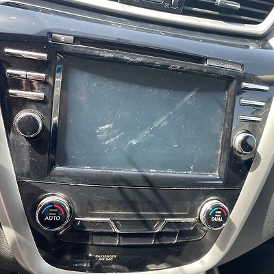 Info-gps-tv screen - 2015 Nissan Murano