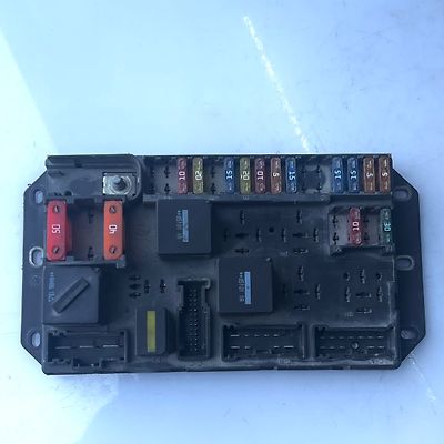 Engine compartment fuse box - 2008 Land Rover RANGE ROVER VOGUE