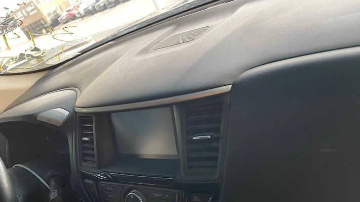 Dashboard  - 2013 Nissan Pathfinder 3.5i