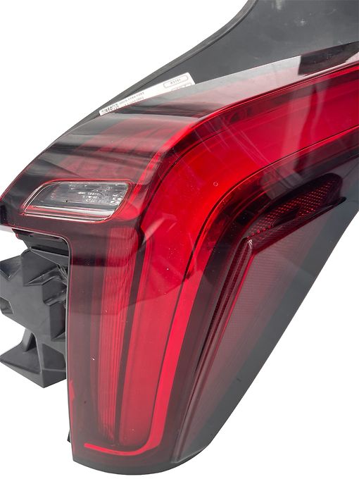 Tail Light (RH) - 2022 Cadillac CT4 Luxury+