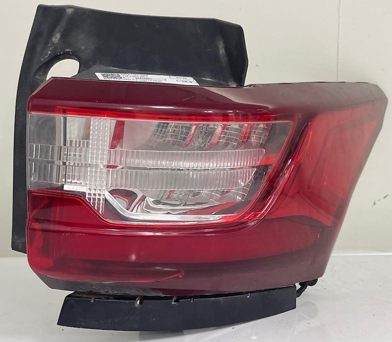 Tail Light (RH) - 2020 Chevrolet Traverse LT Cloth