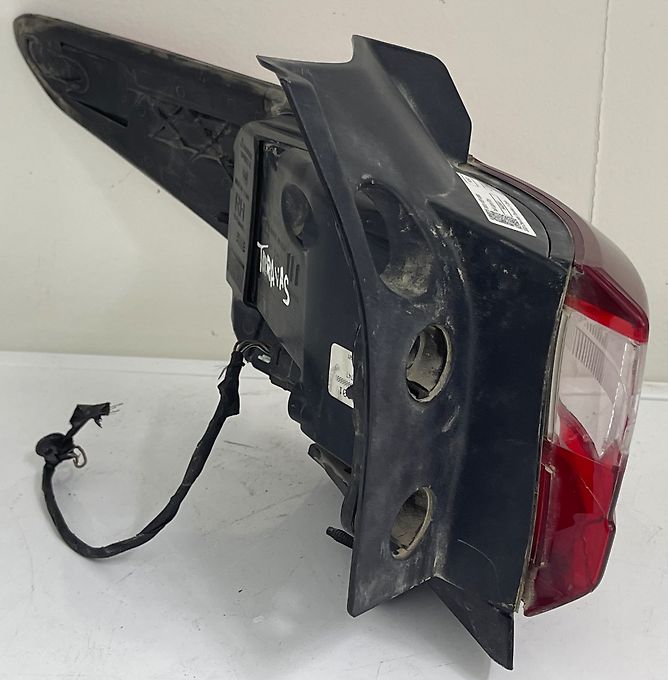 Tail Light (RH) - 2020 Chevrolet Traverse LT Cloth