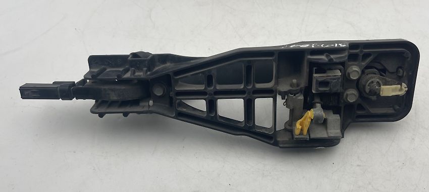 Door handle exterior - 2011 Jeep Grand Cherokee LAREDO